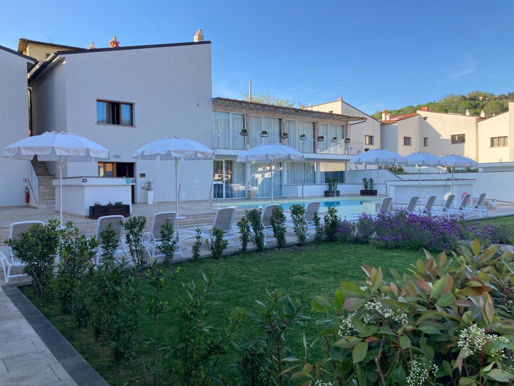 The Florence Hills & Wellness Resort 4*
